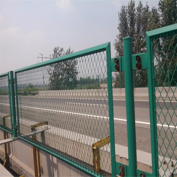長(zhǎng)沙高速公路中間安裝防眩網(wǎng)介紹