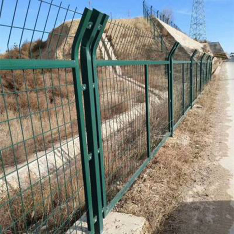 鐵路防護柵欄